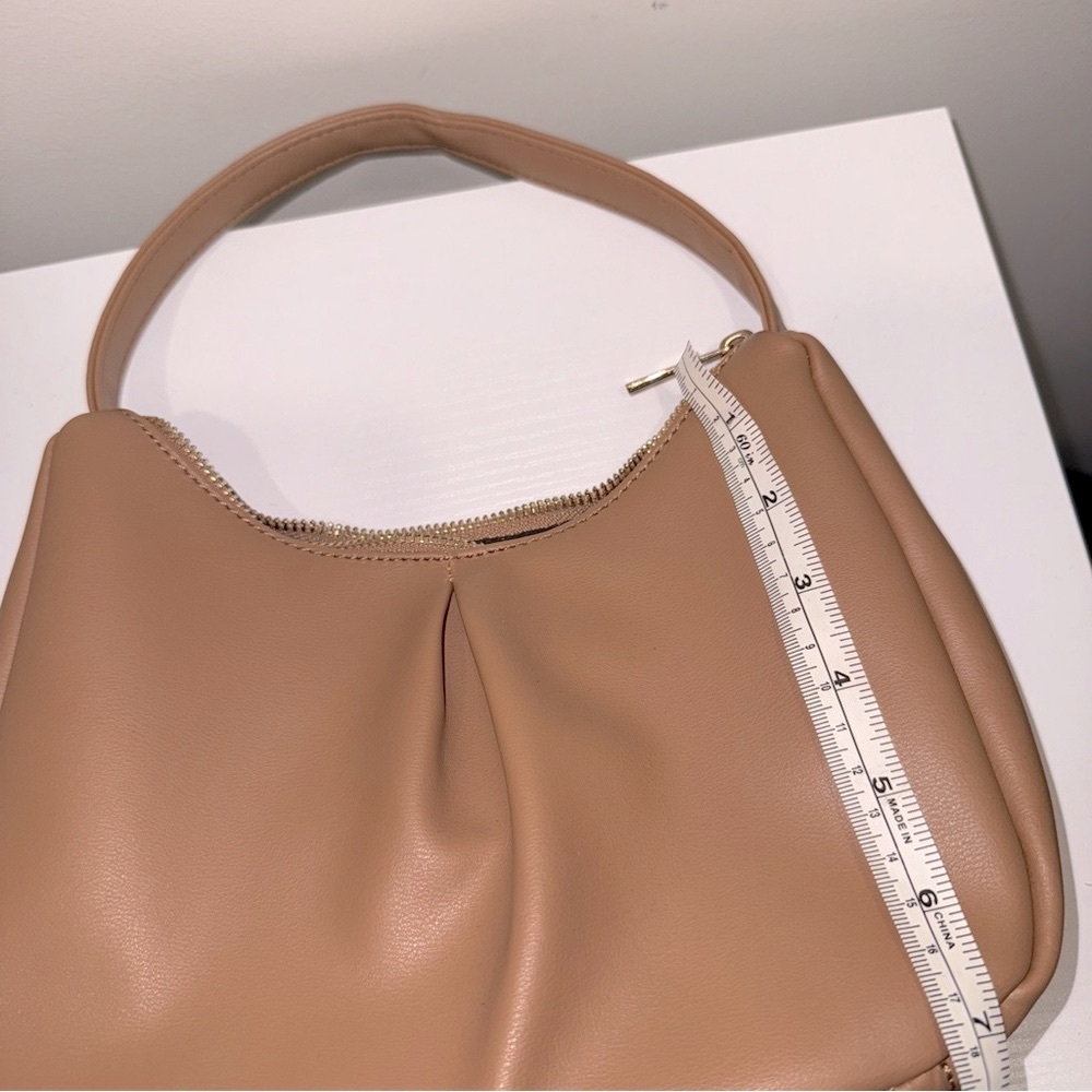 Elegant Tan Handbag - Picture 6 of 7